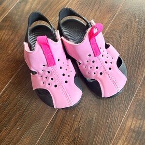 Nike Kids Pink and Black Sandals